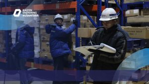 Tim teknis melakukan pemeriksaan lapangan untuk memastikan kondisi fasilitas dan kesesuaian operasional
